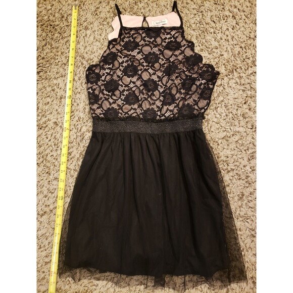 SPEECHLESS DRESS JUNIOR SIZE LARGE BLACK SCALLOPED LACE TULLE FLESH LINING - Picture 1 of 10